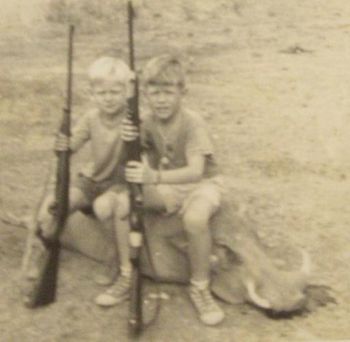 Richard (left) & Chris (right) with a warthog...
