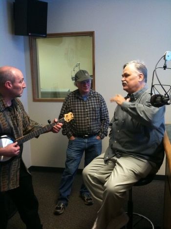 AM 1690 studios (from l-r): Scott [non-stick pickin'on the Frying Pan-jo], Grammy winning recordist Art Rosenbaum, music legend Col. Bruce Hampton - Atlanta 11/19/09
