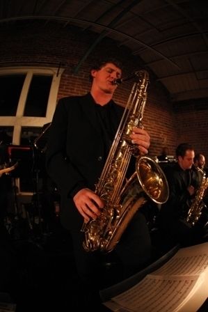 Brett Jackson solos on Tenor Sax with Kansas City's VINE STREET RUMBLE Jazz Orchestra.
