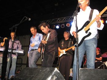 Dennis Quaid, Billy Burnet, Mike & Don Felder (Eagles)- Austin, 2007
