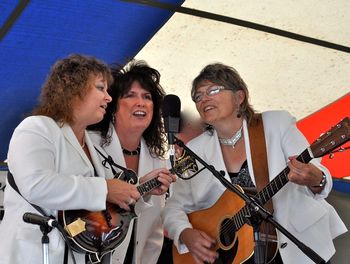 Michelle, Cathy and Rosie
