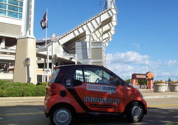 "SMART DAWG" Cleveland Browns Stadium 2010 BROWNS SEASON
