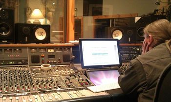 The Mighty Hank Decken in the studio
