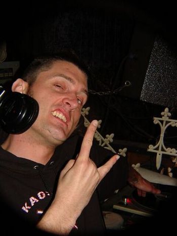 Spinning pure evil, a true Luci fan, its DJ Johnny Slug!
