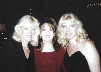 Colleen, Lee Ann Womack and Cathy
