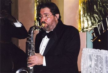 Lew playing one of many New Year's Eves at Le Madelaine in NYC 1998
