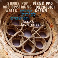 Pisne pro dychajici steny/Songs for the Breathing Walls. Knizecka  cesky a anglicky.