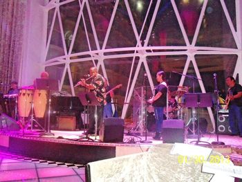 Had a great Show playing on the Cruise Ship Oasis of the Seas with my friends Music Vizions!
