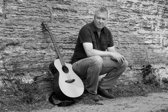 JIm Pellinger singer-songwriter press photo 2