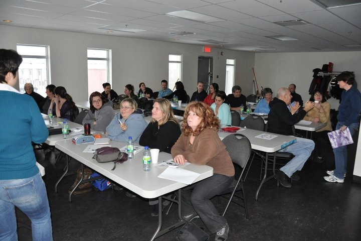 Gaby Dufresne-Cyr speaking at a conference