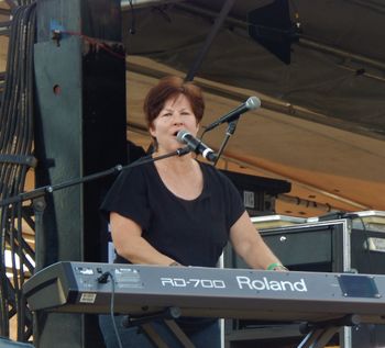 Lois Robinson
