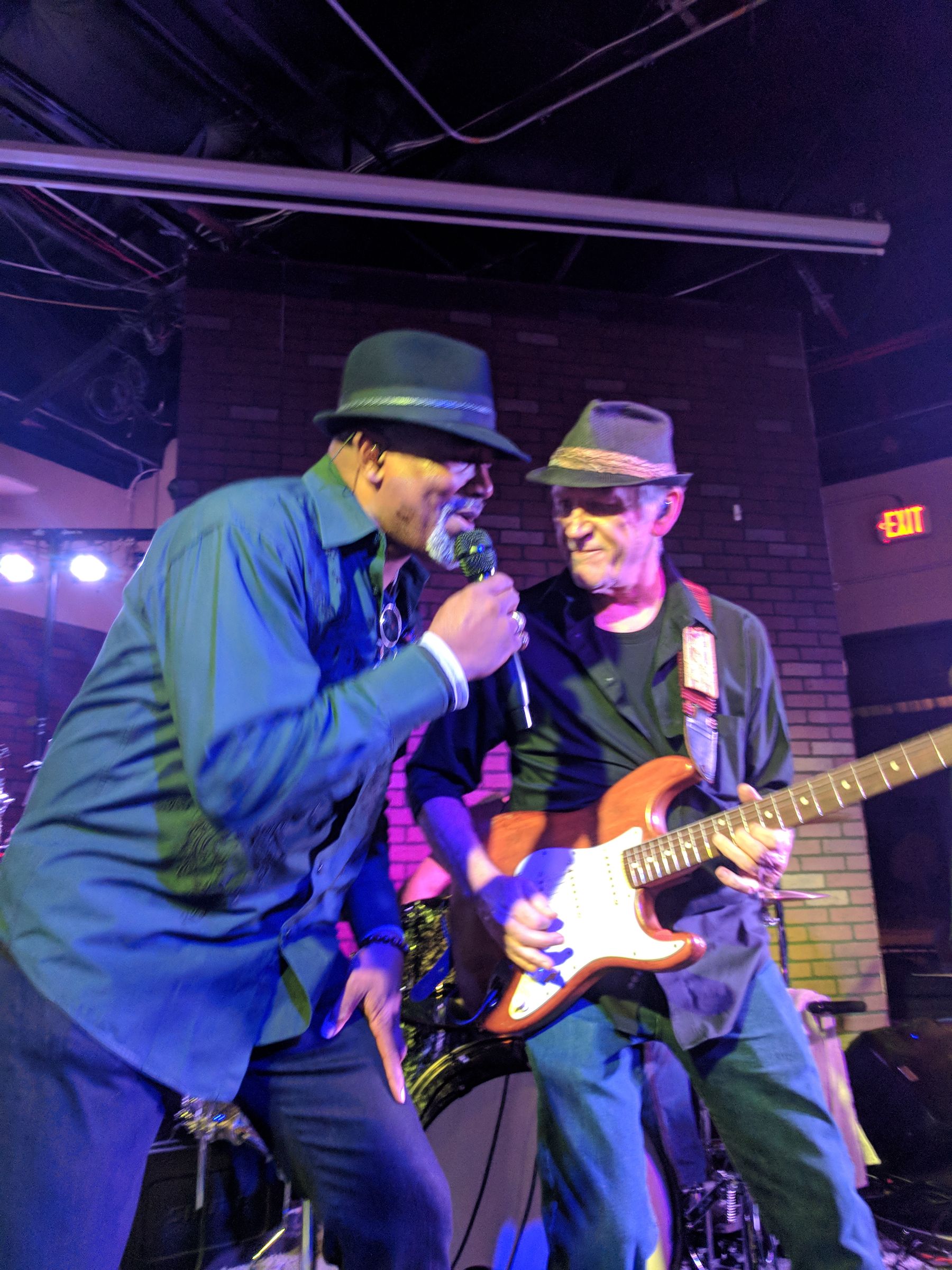 dont-tell-mama-band-contact-us