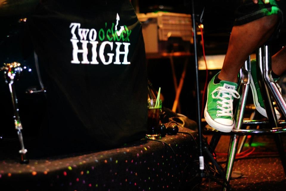 two-0-clock-high-shows