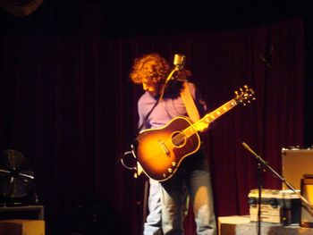 Dan and his guitar @ soundcheck....somewhere....
