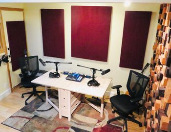 Podcast Studio 2 Mic Desk
