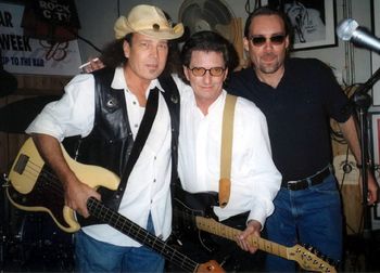 Hombre, Larry "Rhino" Reinhardt (Captain Beyond , Iron Butterfly,The Second Coming and The Load), Mike Kach(currently Dickie Bettts keboard player) Playing with Blue Swamp
