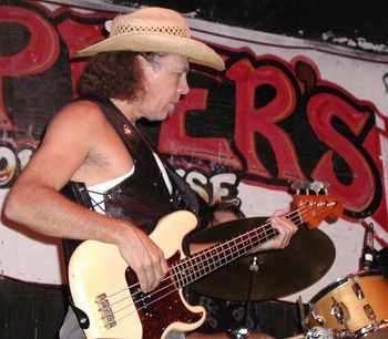 Richard "Hombre" Price playing with Blue Swamp at Skipper's Smokehouse in Tampa, FL
