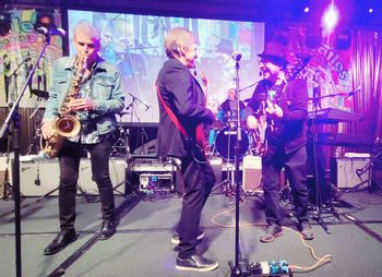 Billy Joel/Ringo Saxman Mark Rivera & Bandfinger's Joey Molland
