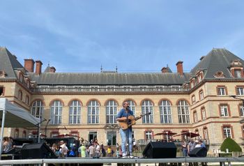 Live in Paris (Cité internationale)
