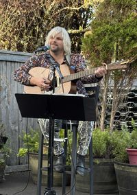 Winn Alexander - Live At Seasons Cafe!