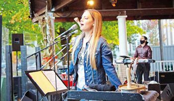 Amanda at Aurora, Colours of Fall Concert 2020
