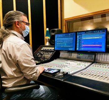 Mix/Master Engineer Michael Harmon at Studio Crash
