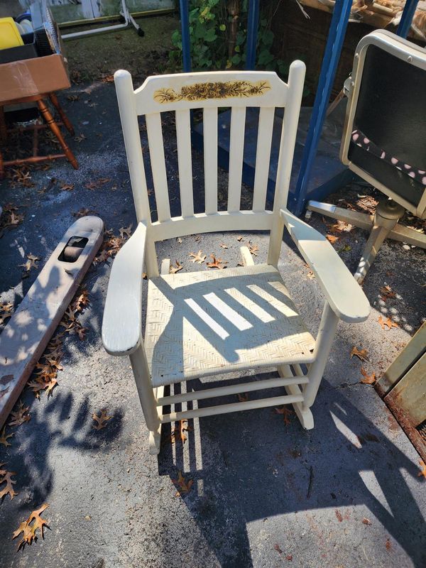 Medium sized Rocking Chair 1940s Nashville Piano Rescue