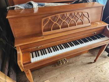 2002 Baldwin Classic in light oak. Water ring in the photo has been fixed, matching bench. Great shape. 1800.00 Delivered, Pre tuned,  Ground floor only 3 to 5 steps within 50 miles of Nashville TN.
