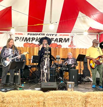 Band X @ Pumpkin City Pumpkin Farm 10/2022
