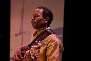 Dwayne Augustine in Concert (June 2007)
