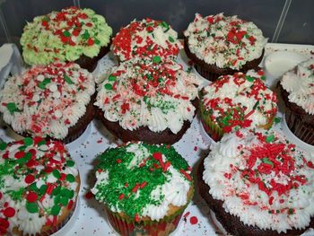 Festive Christmas Cupcakes
