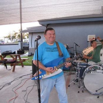 valles flying machine ..texas joe valles...may 2012..gas station bar and grill san benito texas
