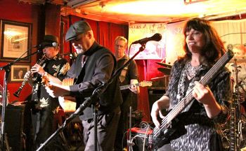 Brad Vickers & His Vestapolitans with special guest Big Ed Sullivan at Big City Blues Magazine concert NYC 2011. Photo by Leslie K. Josepth
