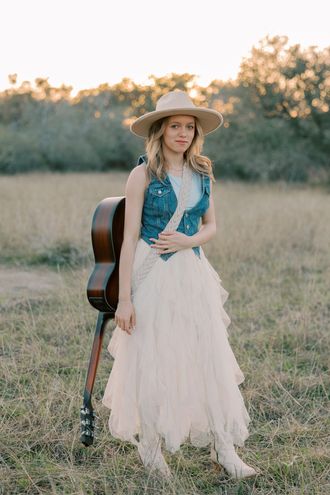 emma james, country music, singer, songwriter, female country