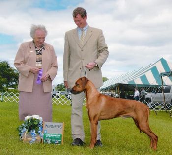 Showing with his handler, Cliff Steele
