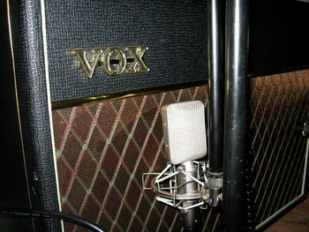 Dan plays a Vox AC30CC 2x12 amp
