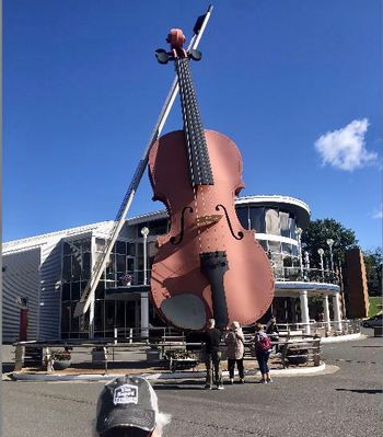 Big Fiddle – Sydney Novia Scotia
