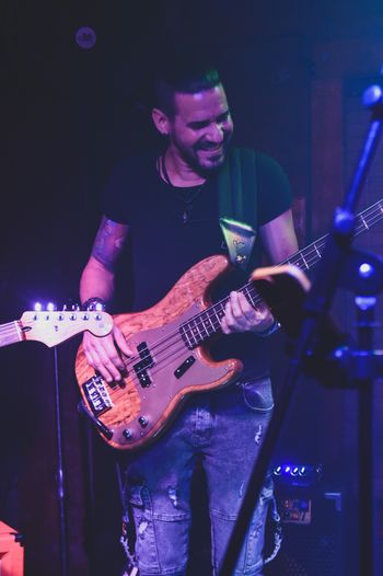 Adiam Castillo on Bass for the Collektives Show
