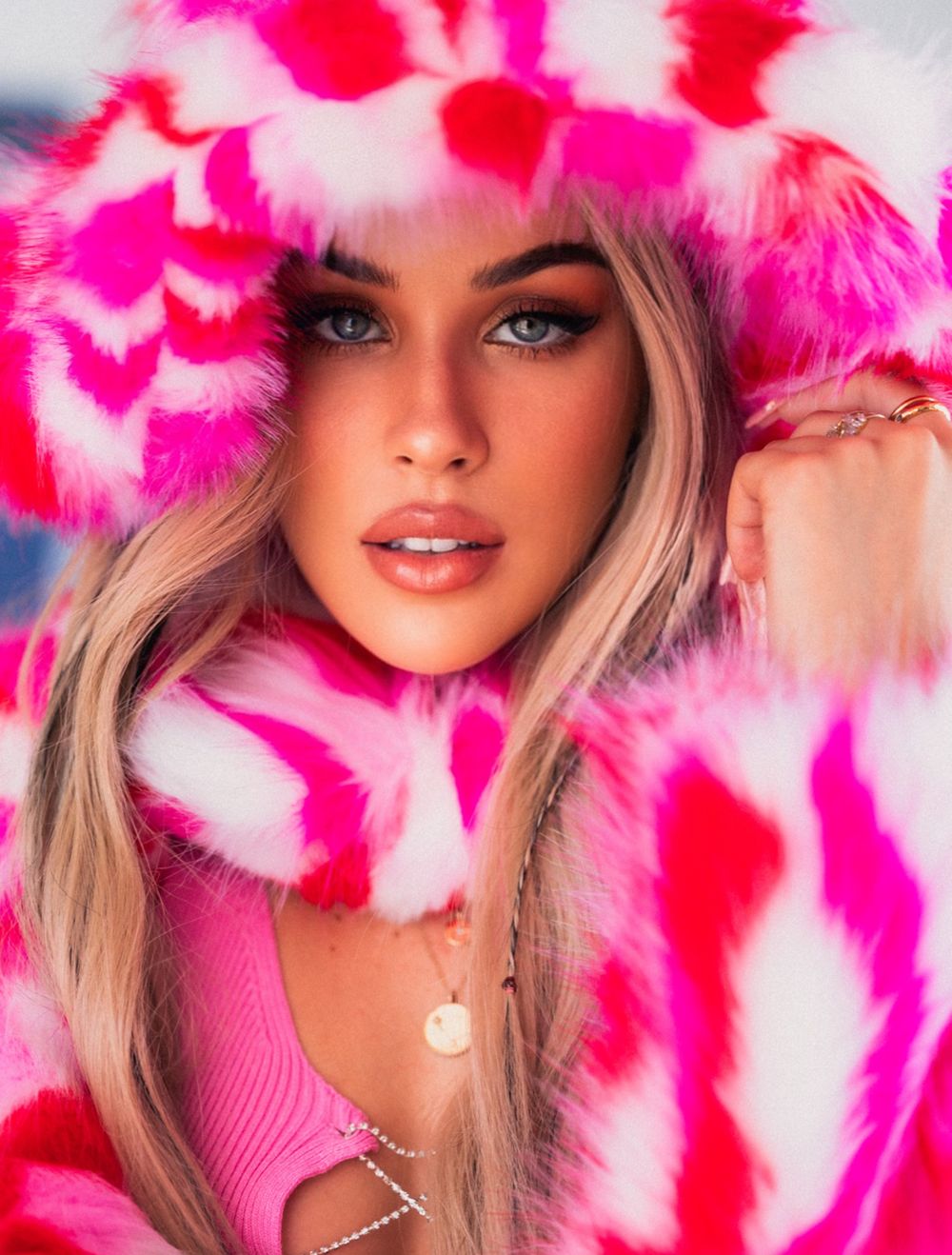 briana piedra, fishnet, new single, new music, rising in pop, popstar, female artist, female singer, dark pop, altpop, alternative r&b, rnb, chill, soundtrack music, ambient, barbie