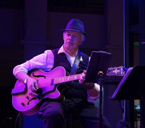 Tony Spear, Wholly Cats Swing Club, Live at St. Philips Plaza