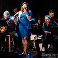Voices of Jazz at Rainer's Bar with Wendy Jones 