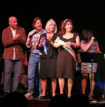 Grand Finale with Dave and former Queens of the Danbury Fair
