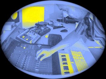 Sascha Tschumi at work (Realbeatrecords) on 2007
