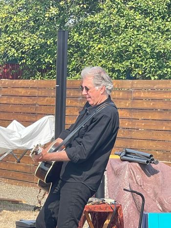Warming up the crowd Peninsula R&B Festival Ocean Park Wa
Aug 26, 2023
