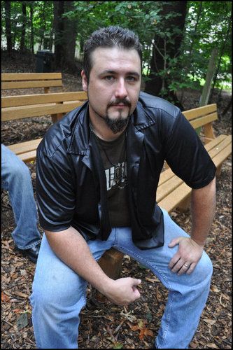 John Simons: Lead Guitar and vocals
