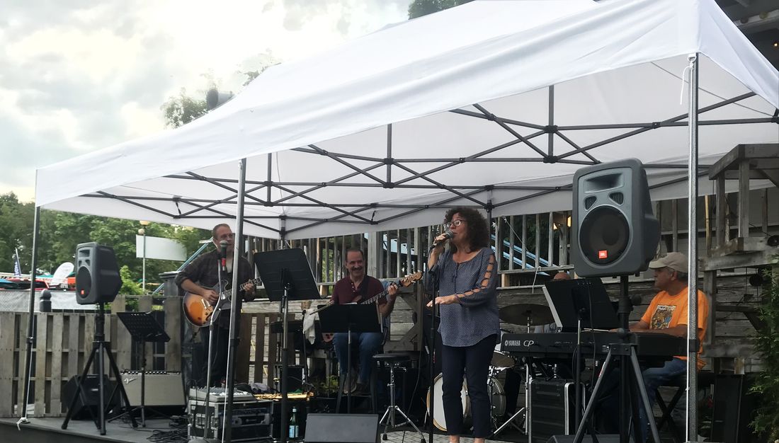 From L to R: Jarrod Taylor, Nicky Orta, Wendy Pedersen, Mike Levine
