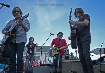 Jackson Browne, melaniejane, Tony Menzer, & pat mAcdonald - photo by Ty Helbach
