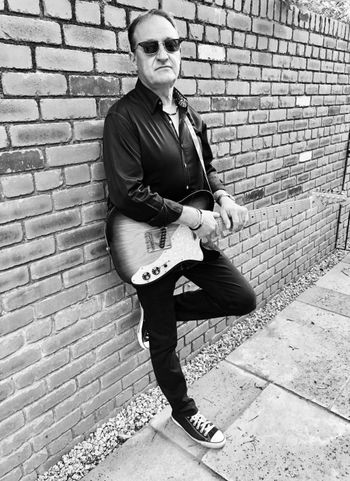 Stuart Glanville - Voice/Lyrics
