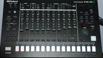Roland TR8S
