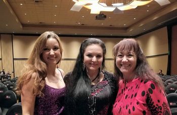 Opened for Crystal Gayle
